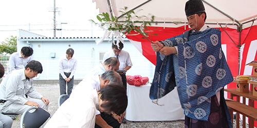 安全第一、現場の整理整頓・清掃を徹底します。